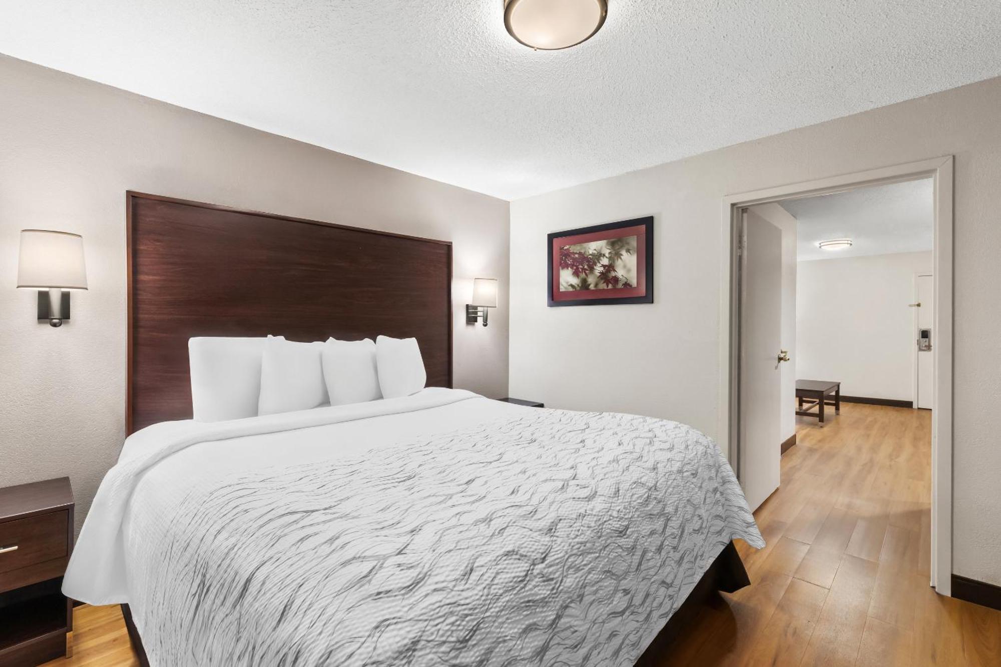 Red Roof Plus+ & Suites Atlanta Airport South College Park Екстер'єр фото